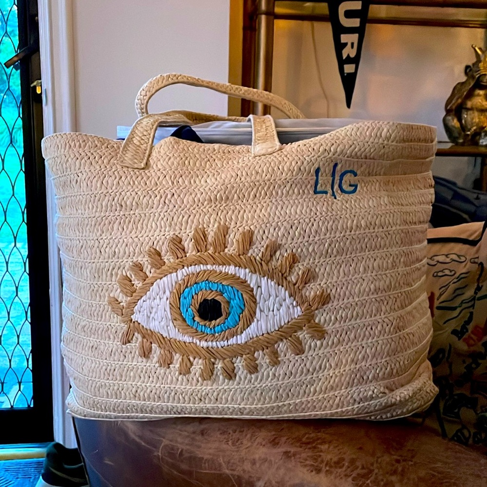 Beach bag with all you'll need for a day in the sun!
